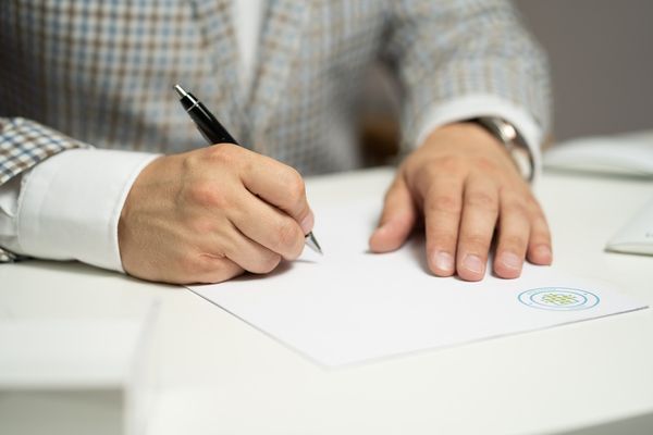 Znaczenie tłumaczy specjalistycznych na współczesnym rynku pracy